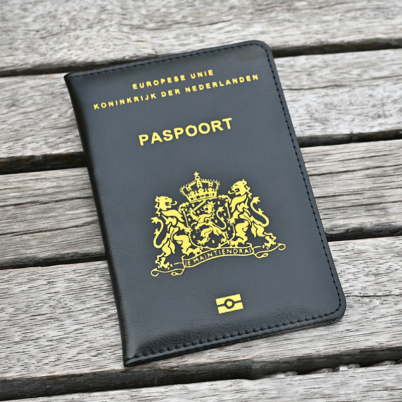 Leather Passport Cover - Travel Essentials Nederland Copertina per passaporto