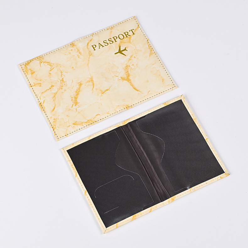 Copertine per passaporto con m - Leather Passport Cover recensione e prezzo